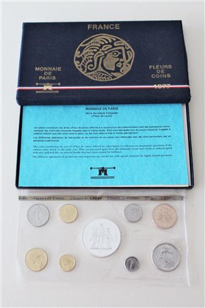 MONNAIE DE PARIS raccolta di nove monete del 1977 monete 'Fior di Conio' Francia