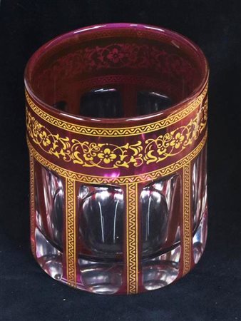 BICCHIERE IN CRISTALLO DI BOEMIA finemente decorato in oro zecchino Boemia,...