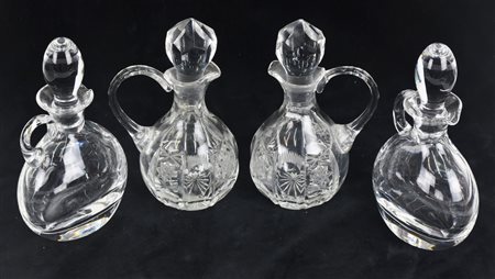 COPPIA DI AMPOLLE IN CRISTALLO da messa per vino e acqua, una in cristallo di...