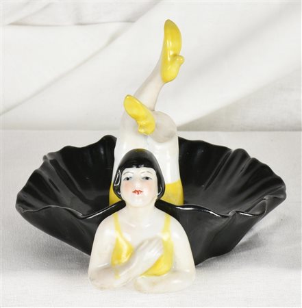 POSACENERE IN CERAMICA raffigurante ballerina Deco 12x12x10 cm