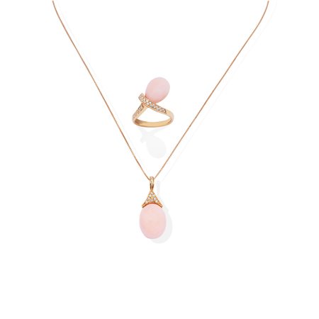 Collana ed anello con diamanti e pietra rosa