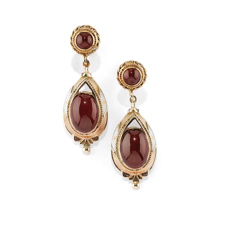 Orecchini pendenti con granati e smalto, inizio XX secolo