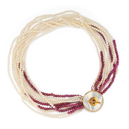 Collana con perle, rubini e madreperla