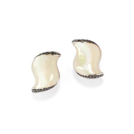 Orecchini con madreperla e diamanti