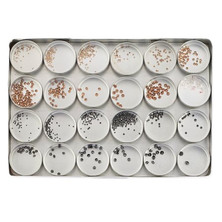 Cofanetto con diamanti brown, neri e incolori