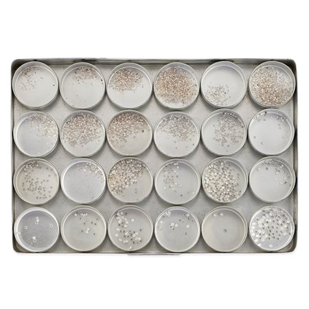 Cofanetto con diamanti