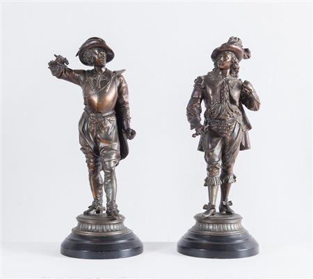 "Moschettieri". Coppia di sculture in antimonio. Fine del XIX secolo - inizio...