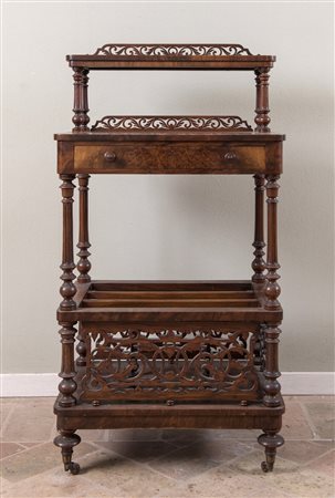 Etageres portariviste. Lombardia, seconda metà del XIX secolo. Lastronata in...