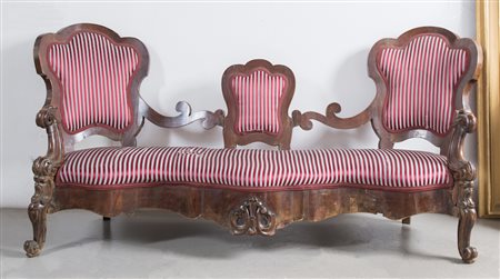 Grande divano, in stile Luigi Filippo. Metà del XIX secolo. Lastronato in...