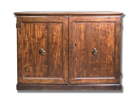 Credenzone a due ante. Emilia, fine XVII secolo – inizi XIX secolo....
