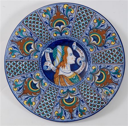 PIATTO in maiolica "Dolce è signoria d'amore". Al retro reca scritta Faenza....