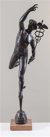 "Mercurio". Scultura in bronzo. Fine del XIX secolo-inizio del XX secolo. Ad...