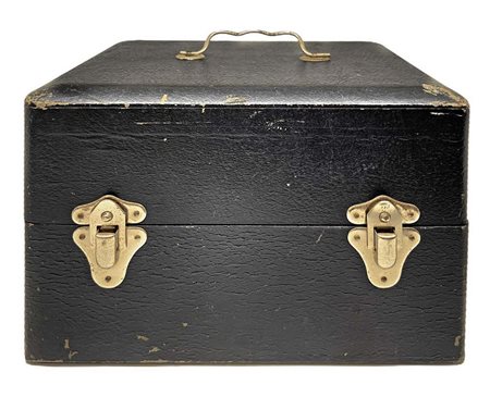 Litografia di Fiume raffigurante messicani su asini, firmata in basso a destra. P.A. In cornice cm 75x90