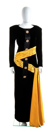 MILA SCHÖN ALTA MODA, ABITO DA SERA IN VELLUTO, Autunno / Inverno 1991-1992