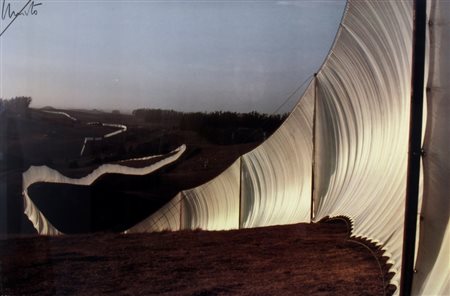 CHRISTO (Gabrovo 1935) "Senza titolo" Poster cm. H: 51.00 L: 76.00 Firma in...