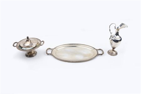 LOTTO DI TRE OGGETTI IN ARGENTO