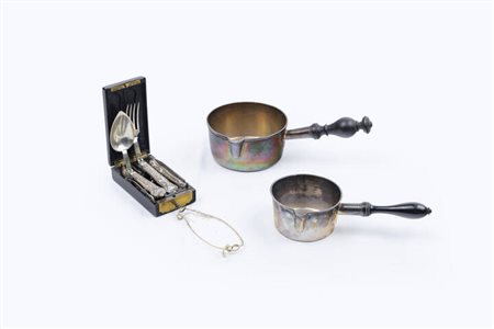 LOTTO DI TRE OGGETTI IN ARGENTO