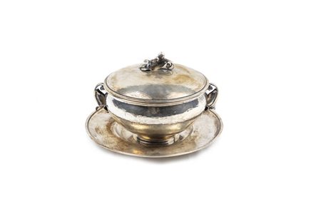 GRANDE ZUPPIERA CON PIATTO