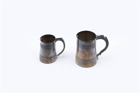 LOTTO DI DUE TANKARD IN ARGENTO