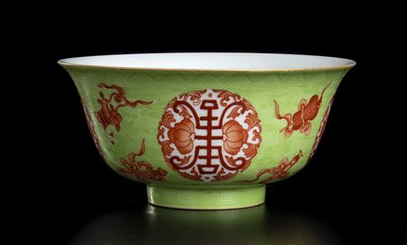 CIOTOLA IN PORCELLANA<br>Cina, XX secolo