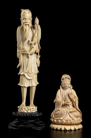 DUE SCULTURE IN AVORIO<br>Cina, inizio del XX secolo