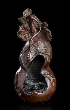 CONTENITORE A DOPPIA ZUCCA IN LEGNO<br>Cina, XX secolo