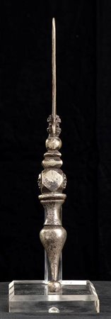 PUGNALE RITUALE IN LEGA DI ARGENTO<br>Tibet, XVIII secolo