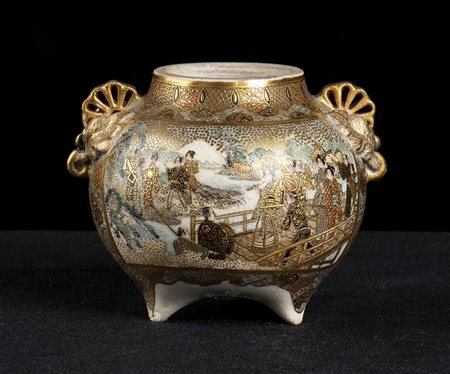 VASETTO GLOBULARE IN CERAMICA 'SATSUMA'<br>Giappone, periodo Meiji