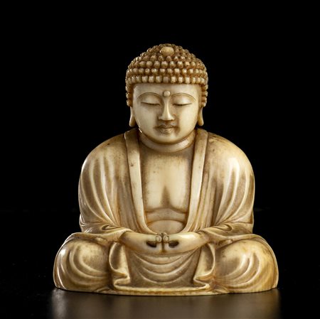OKIMONO IN AVORIO CON BUDDHA<br>Giappone, periodo Meiji<br><br><br>