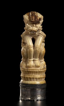 IMPUGNATURA DI KRIS IN AVORIO<br>Indonesia, XVIII-XIX secolo