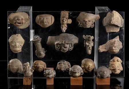 DICIANNOVE FRAMMENTI IN CERAMICA<br>Perù precolombiano