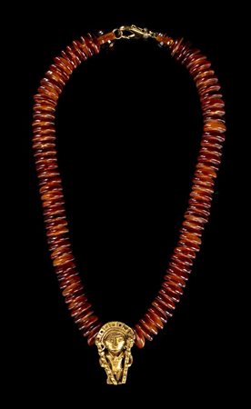 COLLANA DI BEADS CON PENDENTE ANTROPOMORFO IN LEGA DI ORO<br>Stile precolombiano