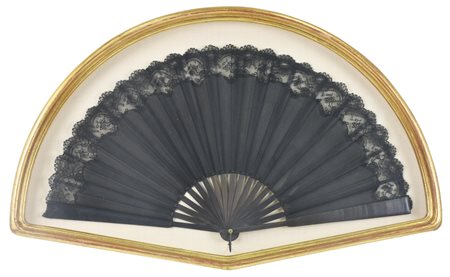 VENTAGLIO in seta e pizzo cm 26x50 Italia, seconda meta' XVIII sec.