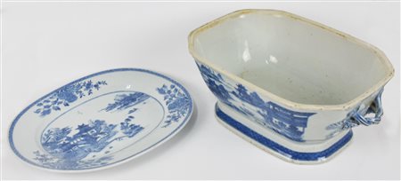 LOTTO DI ZUPPIERA E PIATTO in porcellana Compagnia delle Indie finemente...