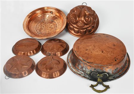 LOTTO DI 13 OGGETTI IN RAME varie epoche e dimensioni Difetti