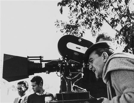 Alfonso Avincola (1931)  - Luchino Visconti e Marcello Mastroianni in “Lo Straniero”, 1967