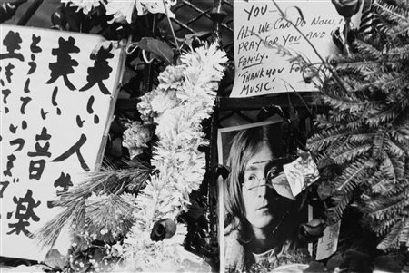 Anonimo - Senza titolo (Funerale di John Lennon), 1980