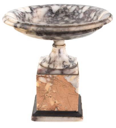 Alzatina circolare in breccia, inizio del XIX secolo su piedistallo squadrato...