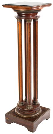 Piedistallo in legno F2, , 131x31x31