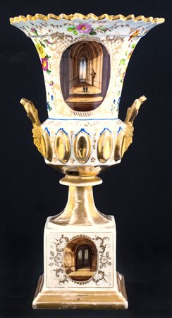 Vaso a cratere in porcellana bianca, XIX secolo F2, , altezza cm 28