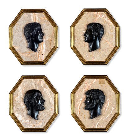 Quattro grandi medaglioni in marmo e bronzo , XIX secolo F2, , cm 68x58