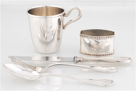 Lotto composto da cinque accessori da pappa in argento