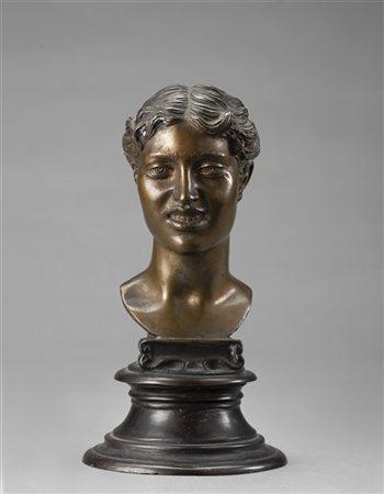Vincenzo Gemito "Ritratto femminile" 
scultura in bronzo (h cm 16) 
Firmata al r