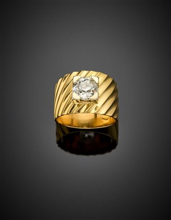 Anello in oro giallo a fascia con diamante old mine di ct. 1,50 circa, dettagli