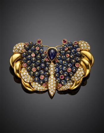 SABBADINI
Broche a guisa di farfalla in oro giallo con diamanti rotondi per com