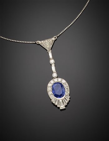 Catenina in oro bianco con centrale pendente di cm 5,2 circa in platino, diaman