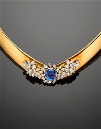 CUSI
Collier rigido in oro giallo rifinito con diamanti navette, goccia e roton