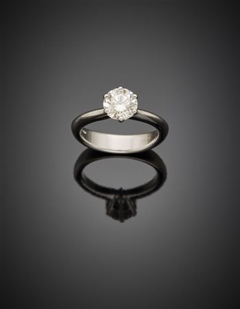 SALVINI
Anello in oro bianco con diamante rotondo taglio a brillante di ct. 1,5