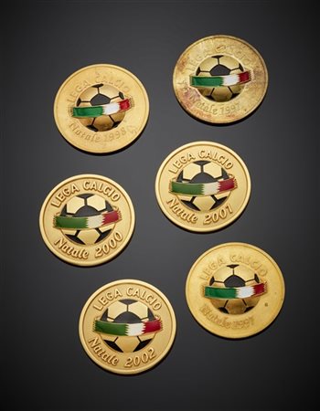 Lotto in oro giallo e smalti composto da sei medaglie commemorative natalizie d