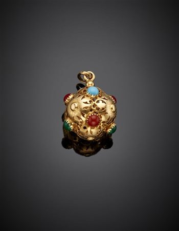 Charm in oro giallo traforato con paste vitree di vari colori, g 6,18 circa, lu